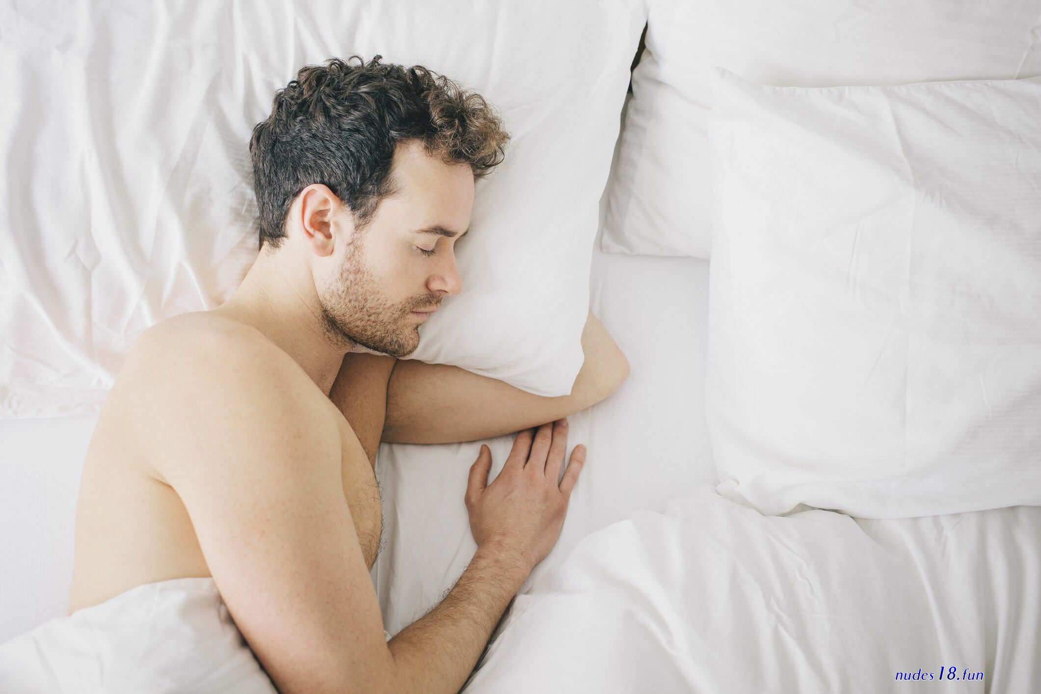sleeping nude pix
