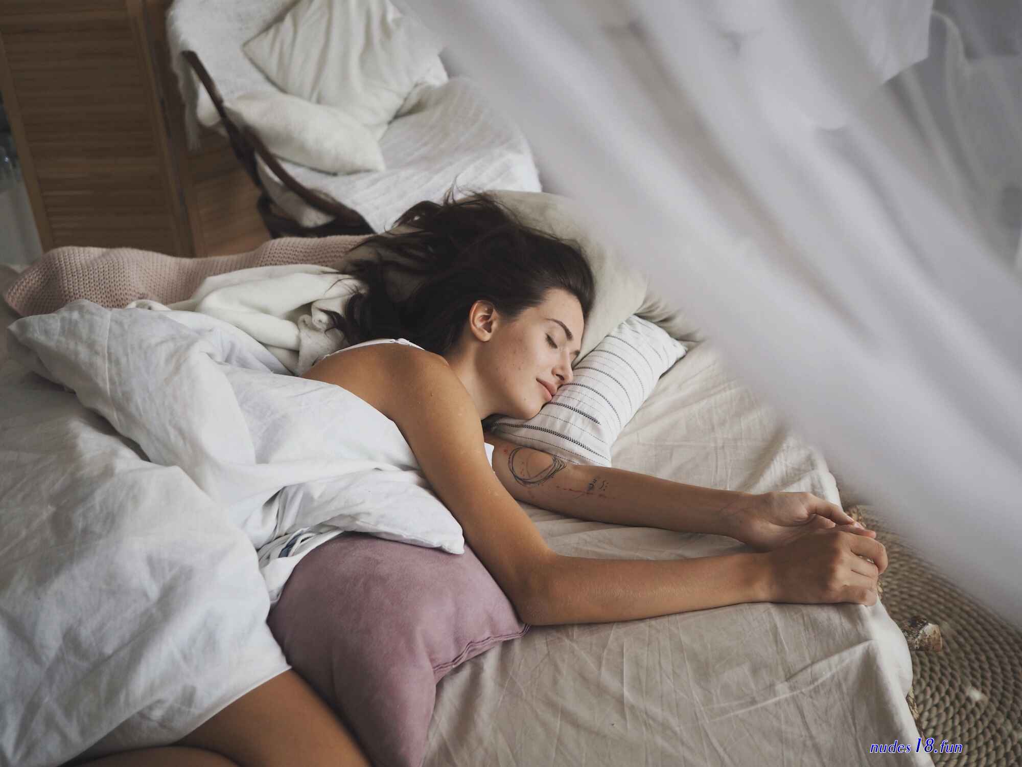 sleeping nude pix