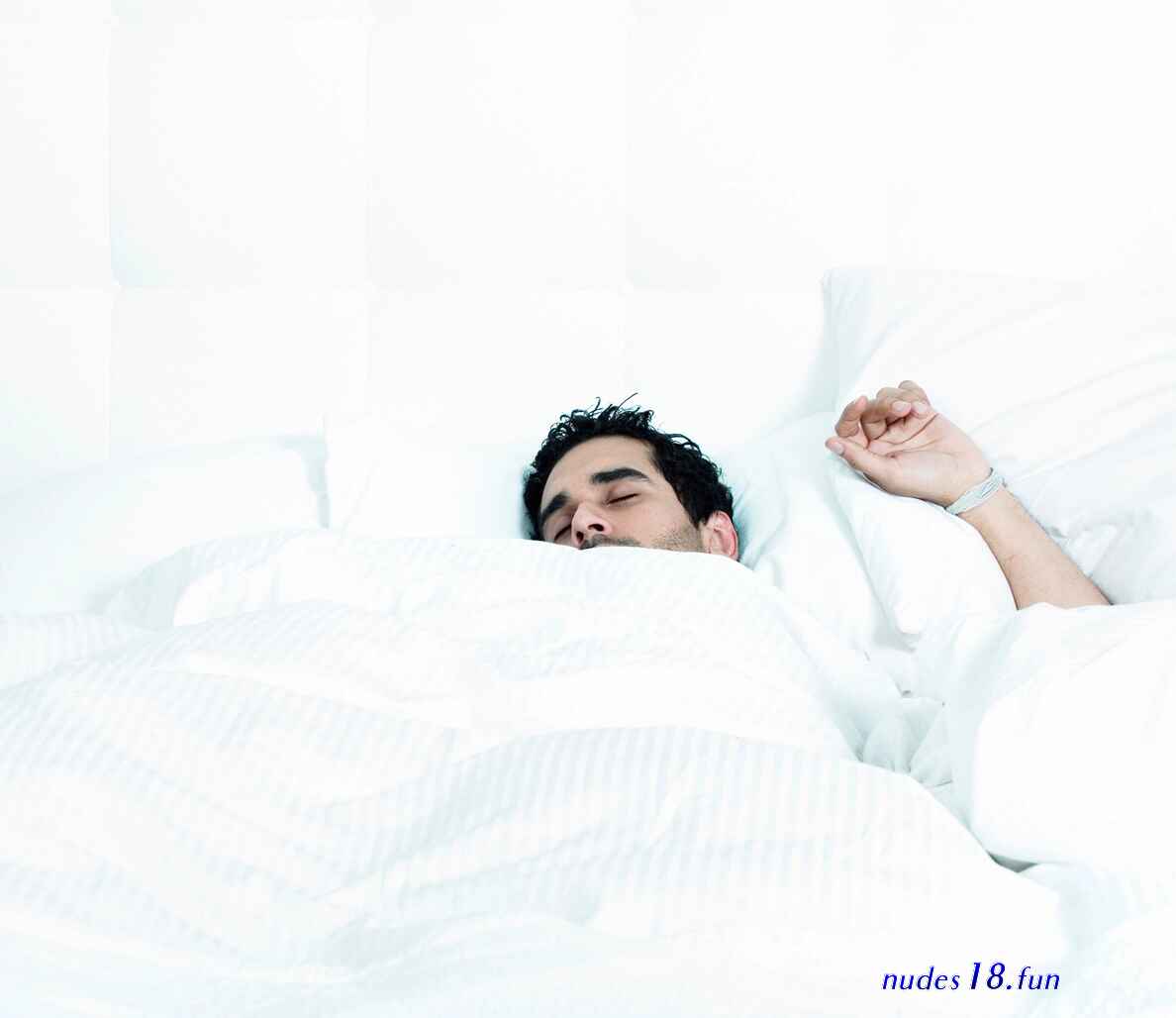 sleeping nude pix