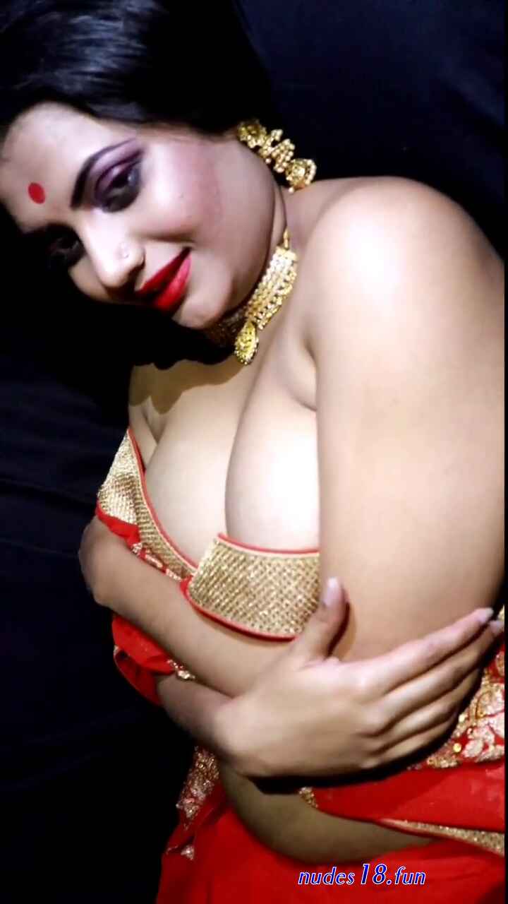 saree nude