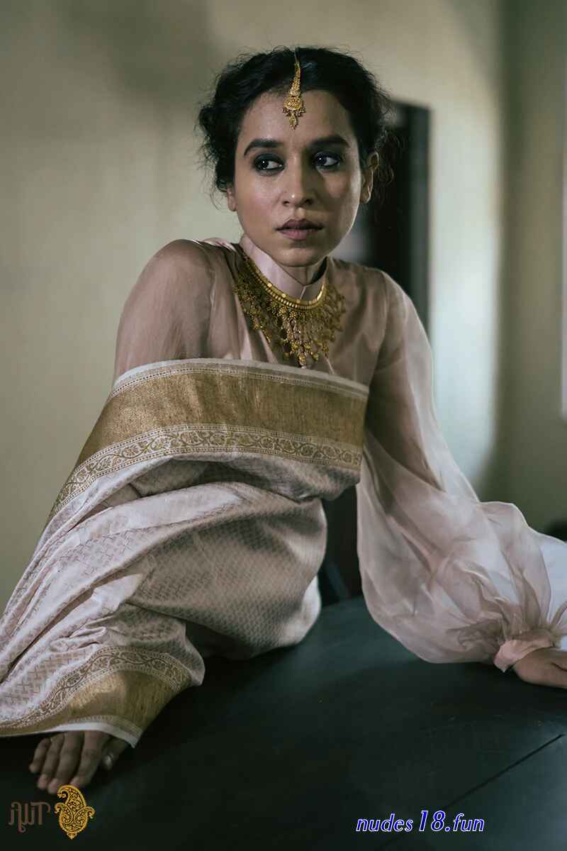 saree nude