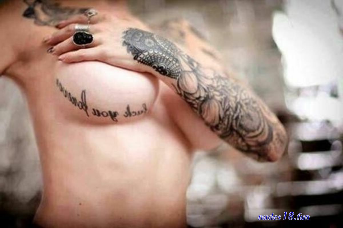 tattooed sexy boobs