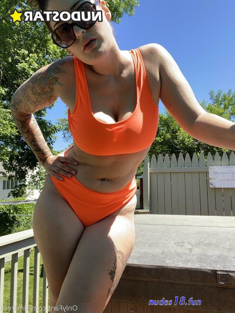 sinstress nude