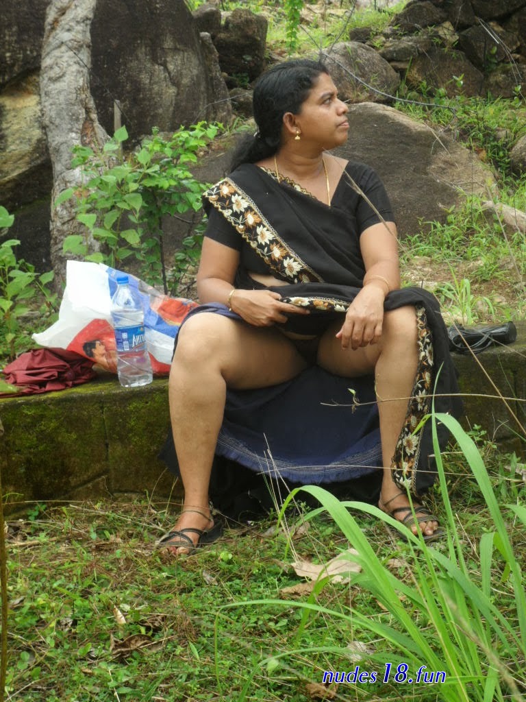 thamil aundi peeing potos
