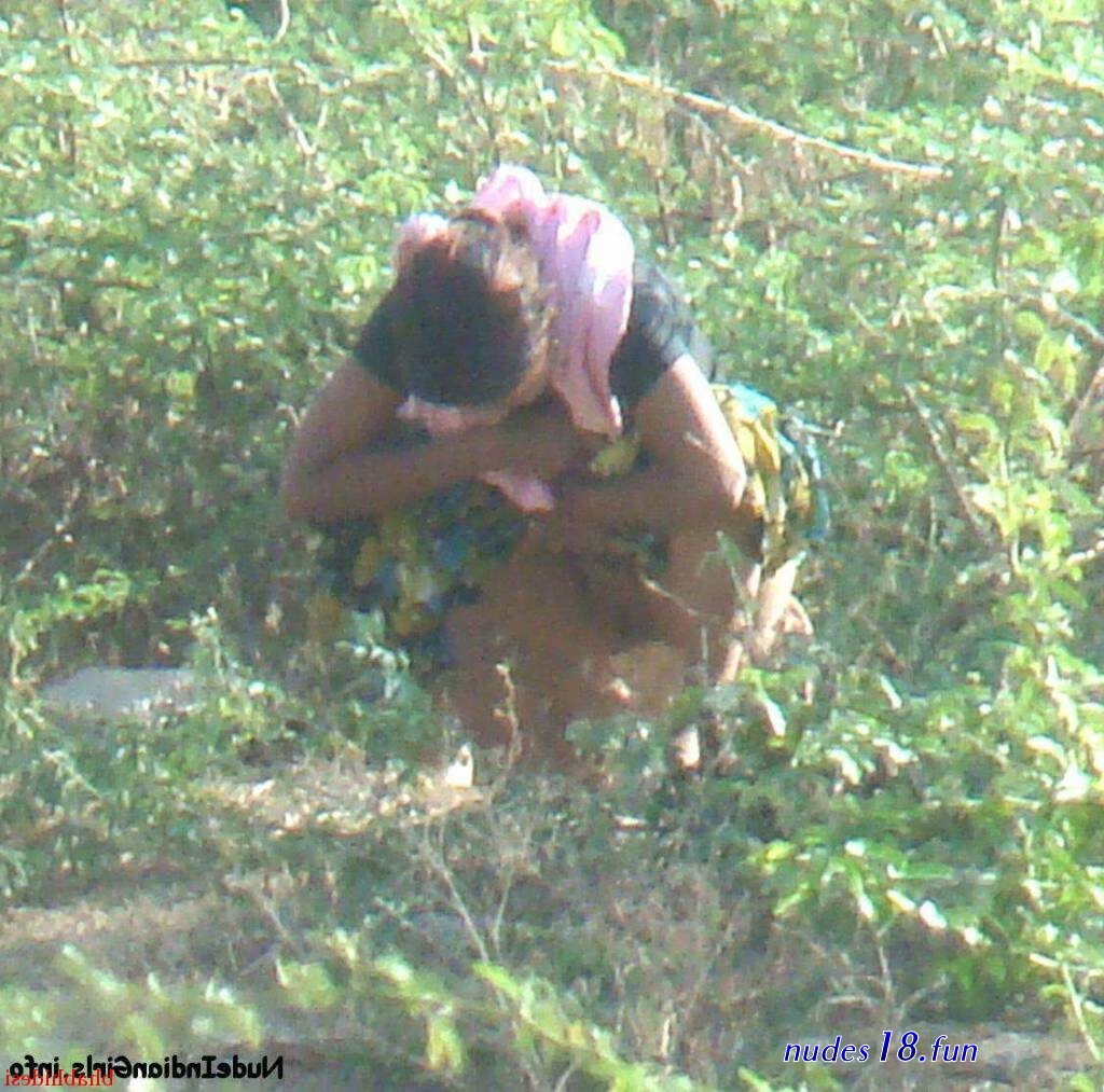 thamil aundi peeing potos