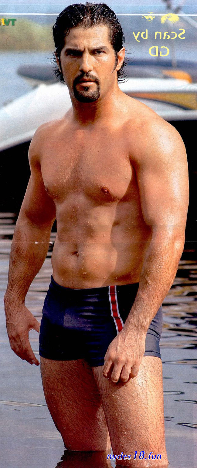 lupillo desnudo
