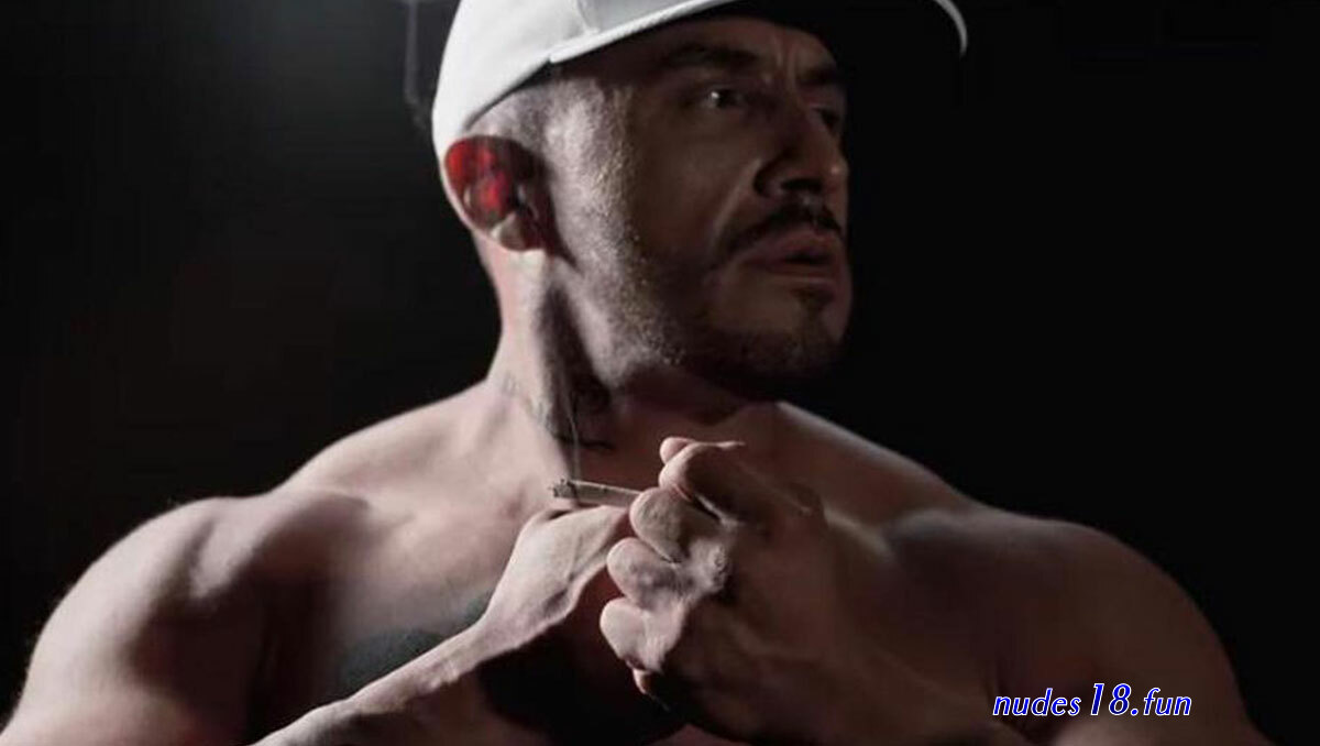 lupillo desnudo