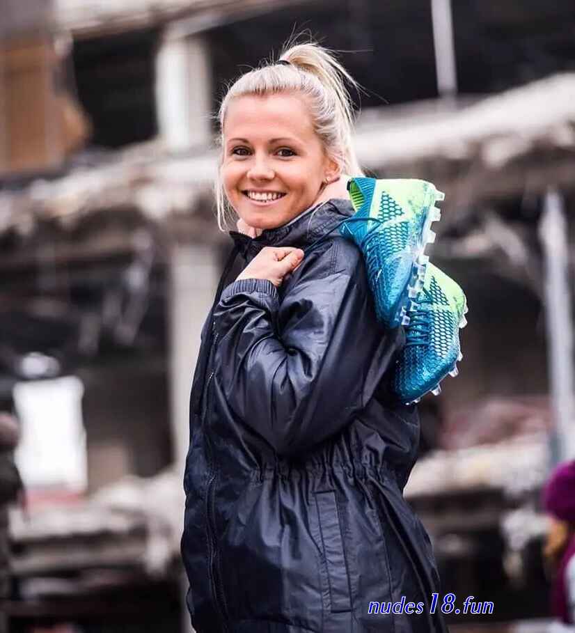 julia simic sexy