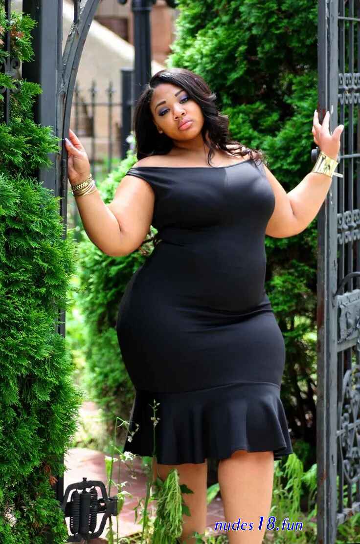 curves thick sugar mummy and mummies upskirt