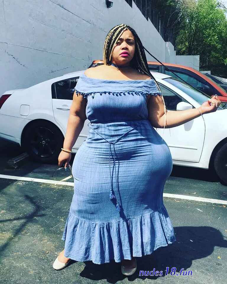 curves thick sugar mummy and mummies upskirt