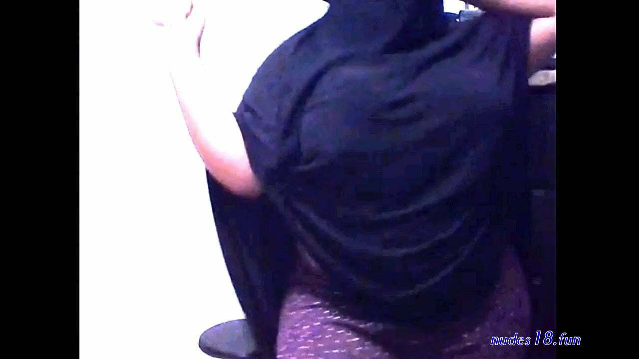 huge round wet tits arab