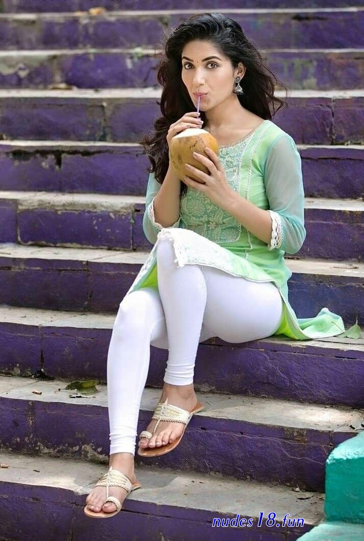 desi leggings hot pics
