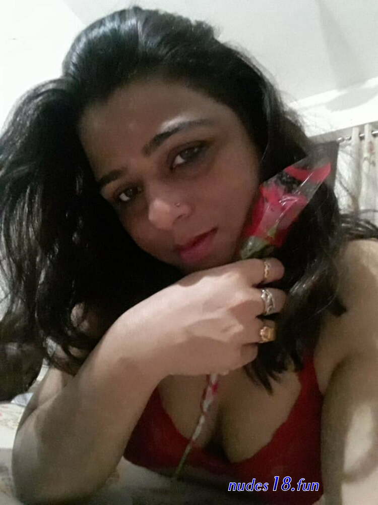 ayesha jhulka naket pic
