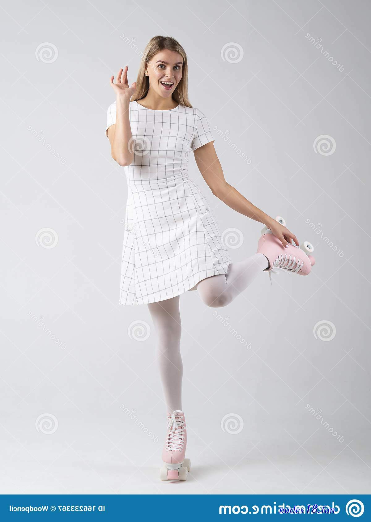 www.lifting up dress photos
