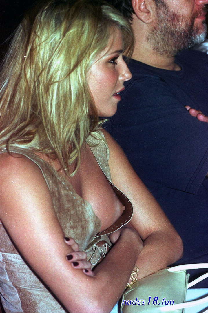 celeb no bra down blouse.com