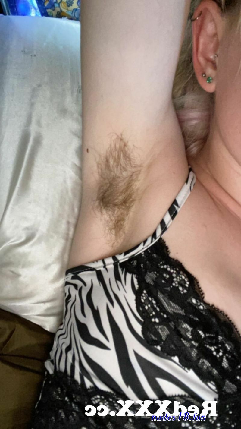 saree nude armpit
