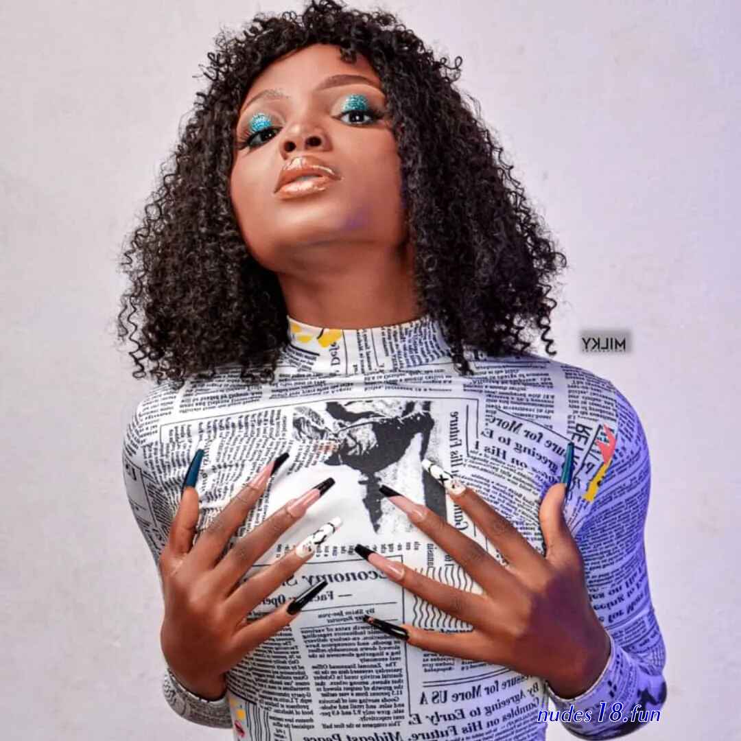 new and picture about female nigeria student going naked