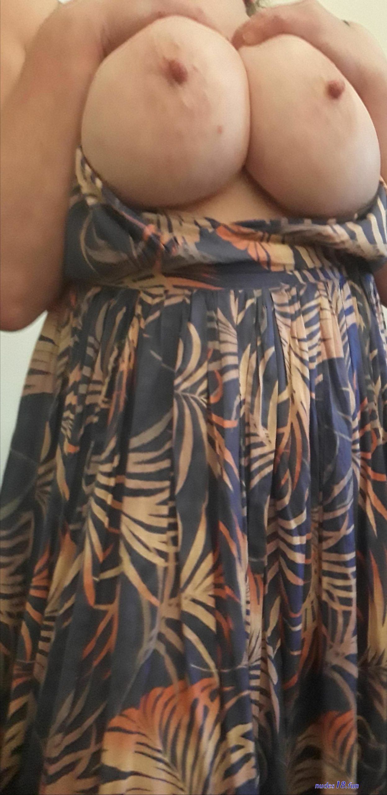 boobs images in maxi