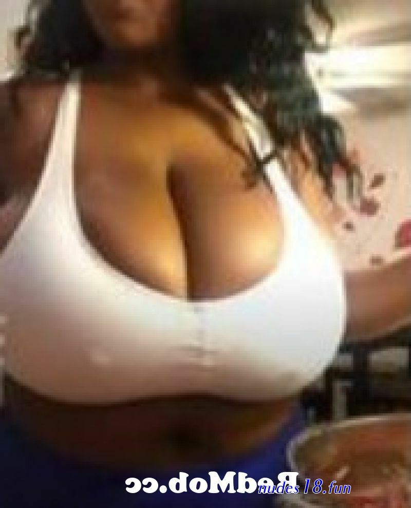metro ebony big boob