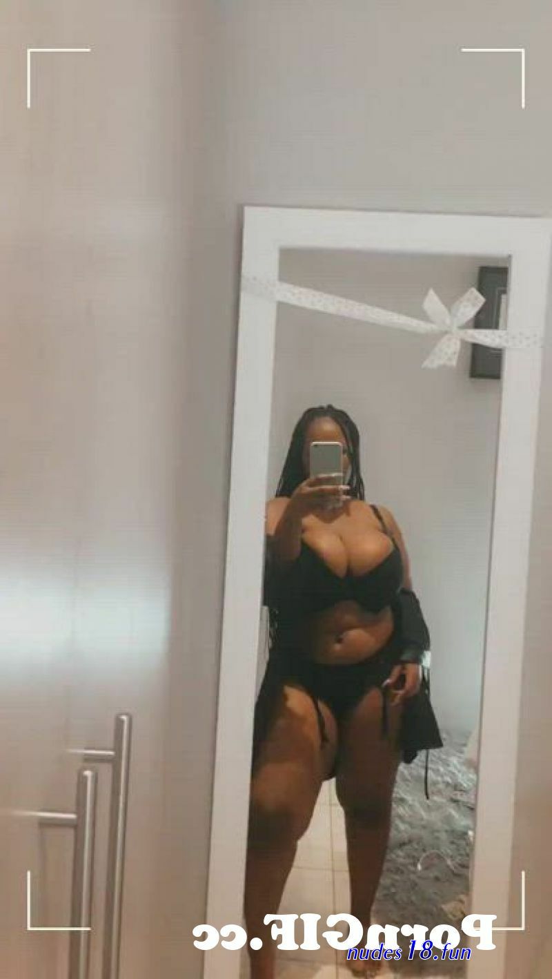 metro ebony big boob