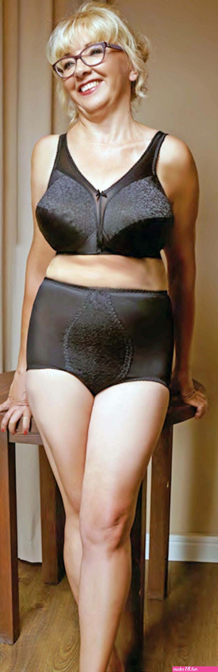 free granny girdles porn pics