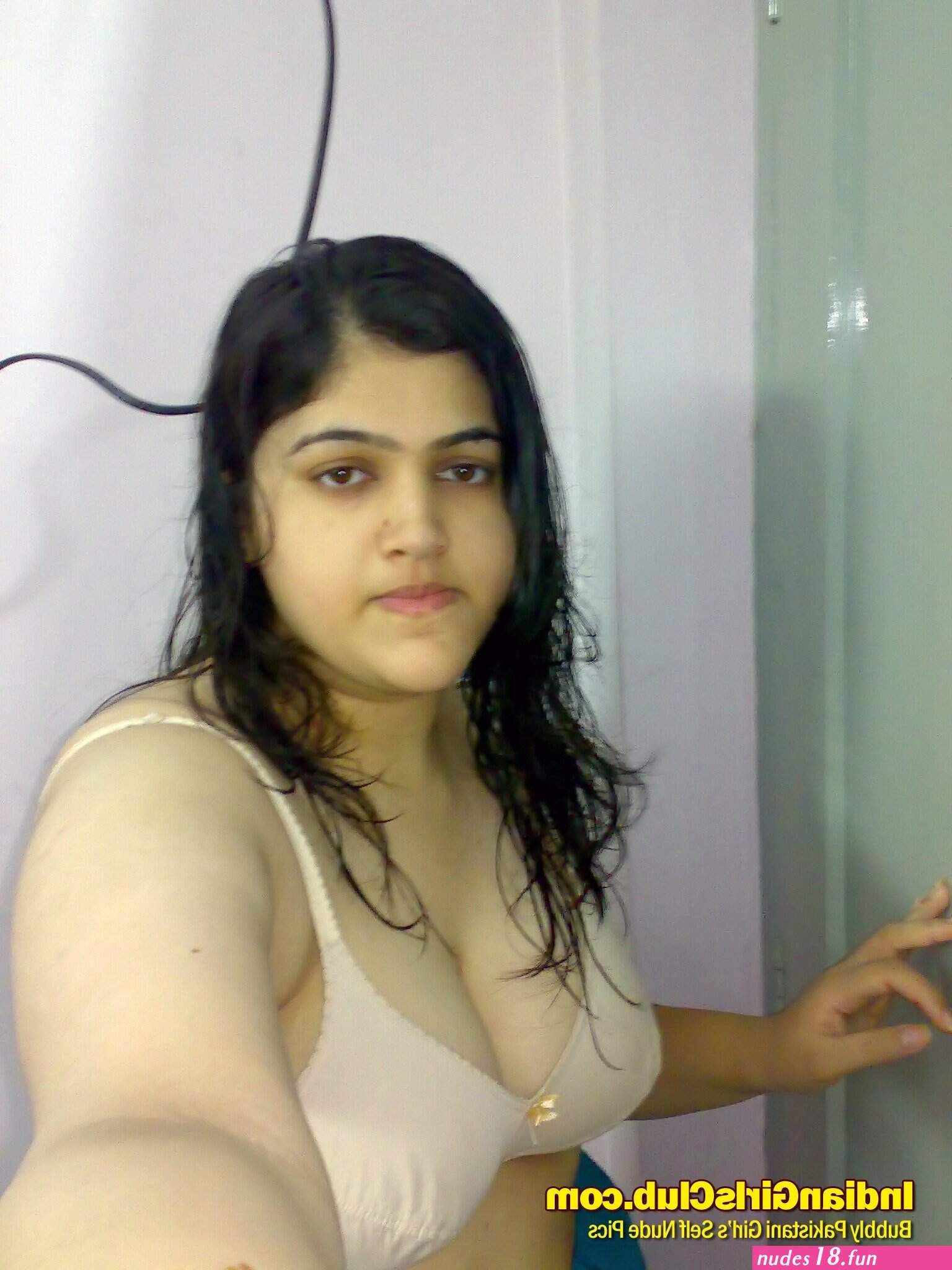 pakistani desi girls solo nude pictures