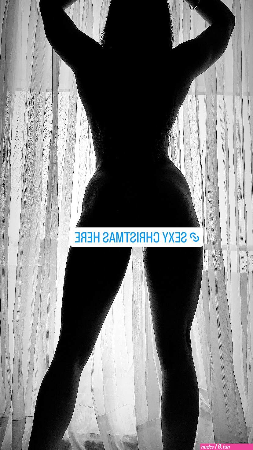 vane lopez vannelopez01 X