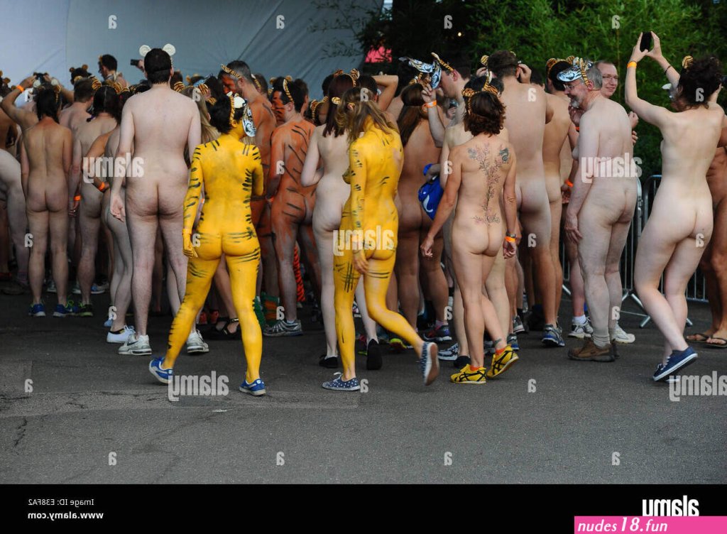 nude-streaking.jpg