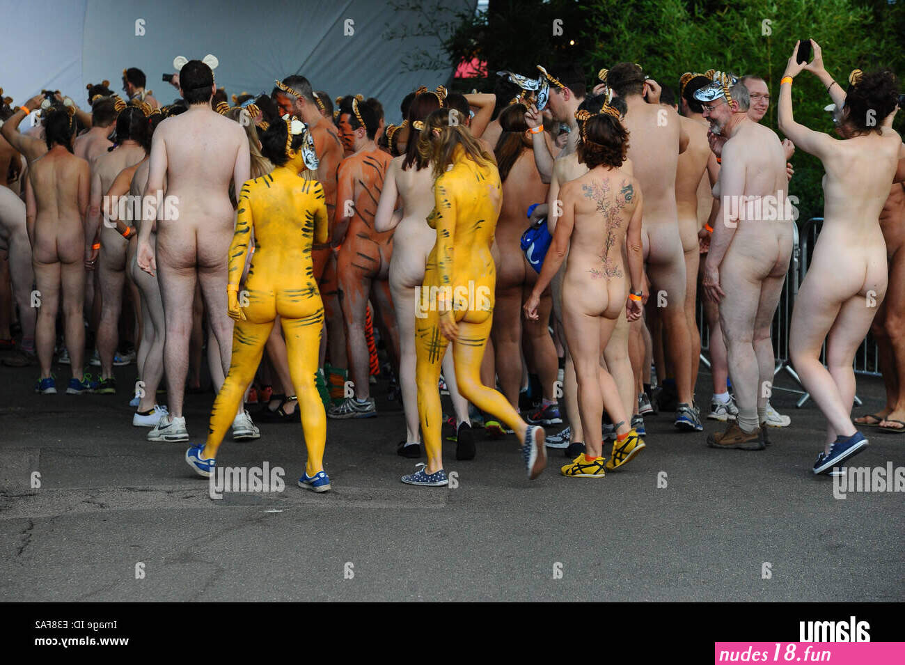 NOTE: Image contains nudity 300 runners participate in a naked streak to raise money for the ZSL Sumatran Tiger campaign at ZSL London Zoo Featuring: Atmosphere Where: London United Kingdom When: 15