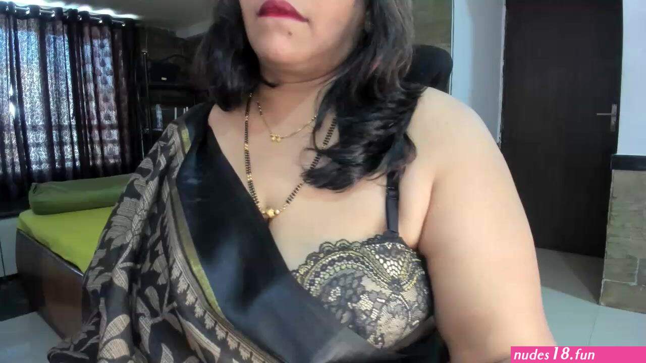 Tarivishu23 Webcam Porn Video Record Stripchat: dance satin voyeur lesbian