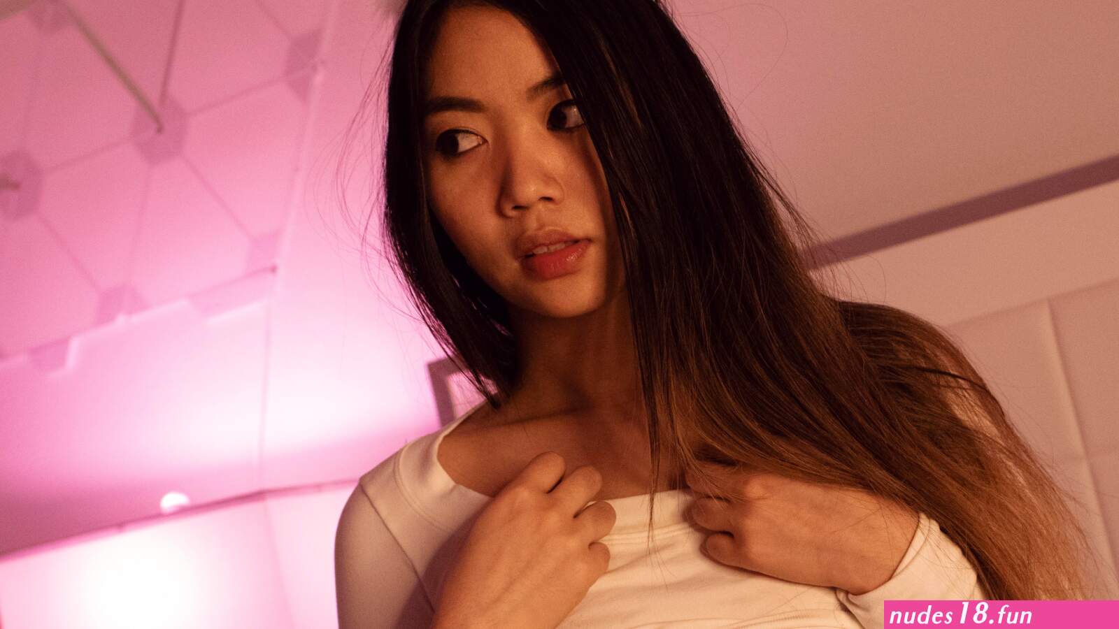 ClaraChan at Chaturbate: Hello!