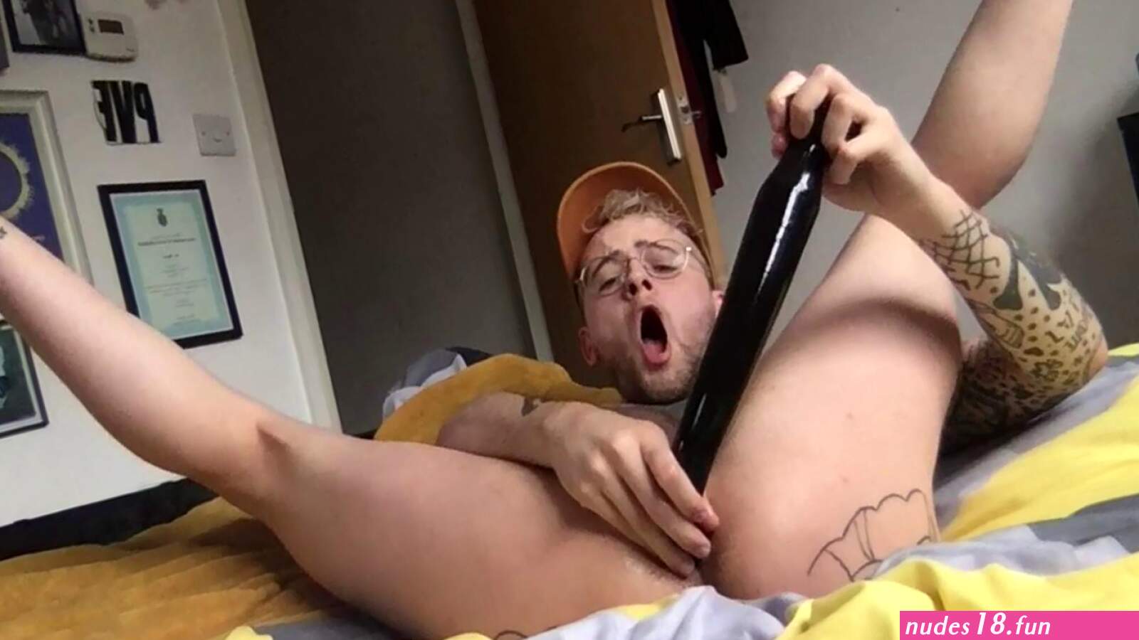 Massive Snake Dildo in Ronnie Stones Hole