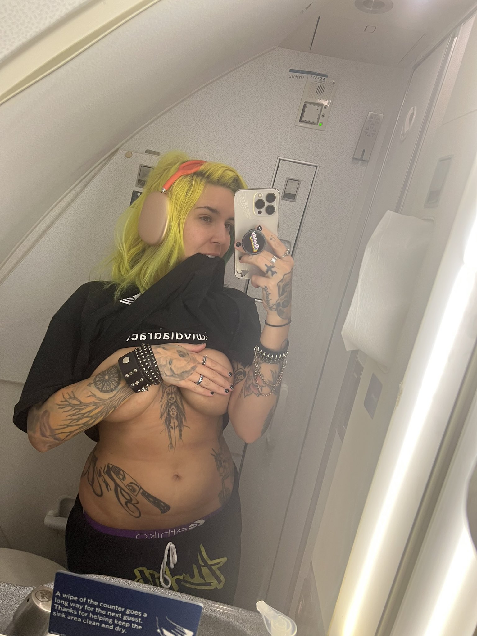 MNgirlcreamMN linkzach X