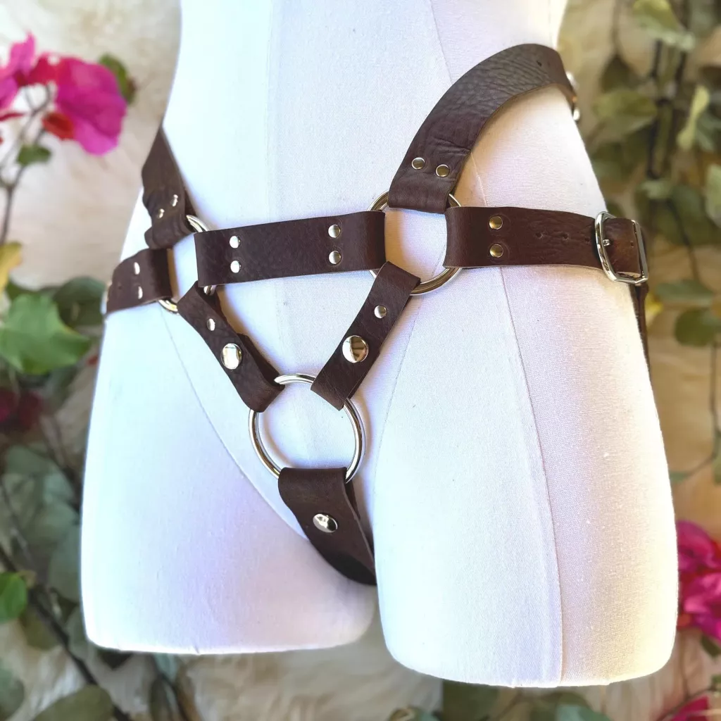 lesbian-with-strap.webp