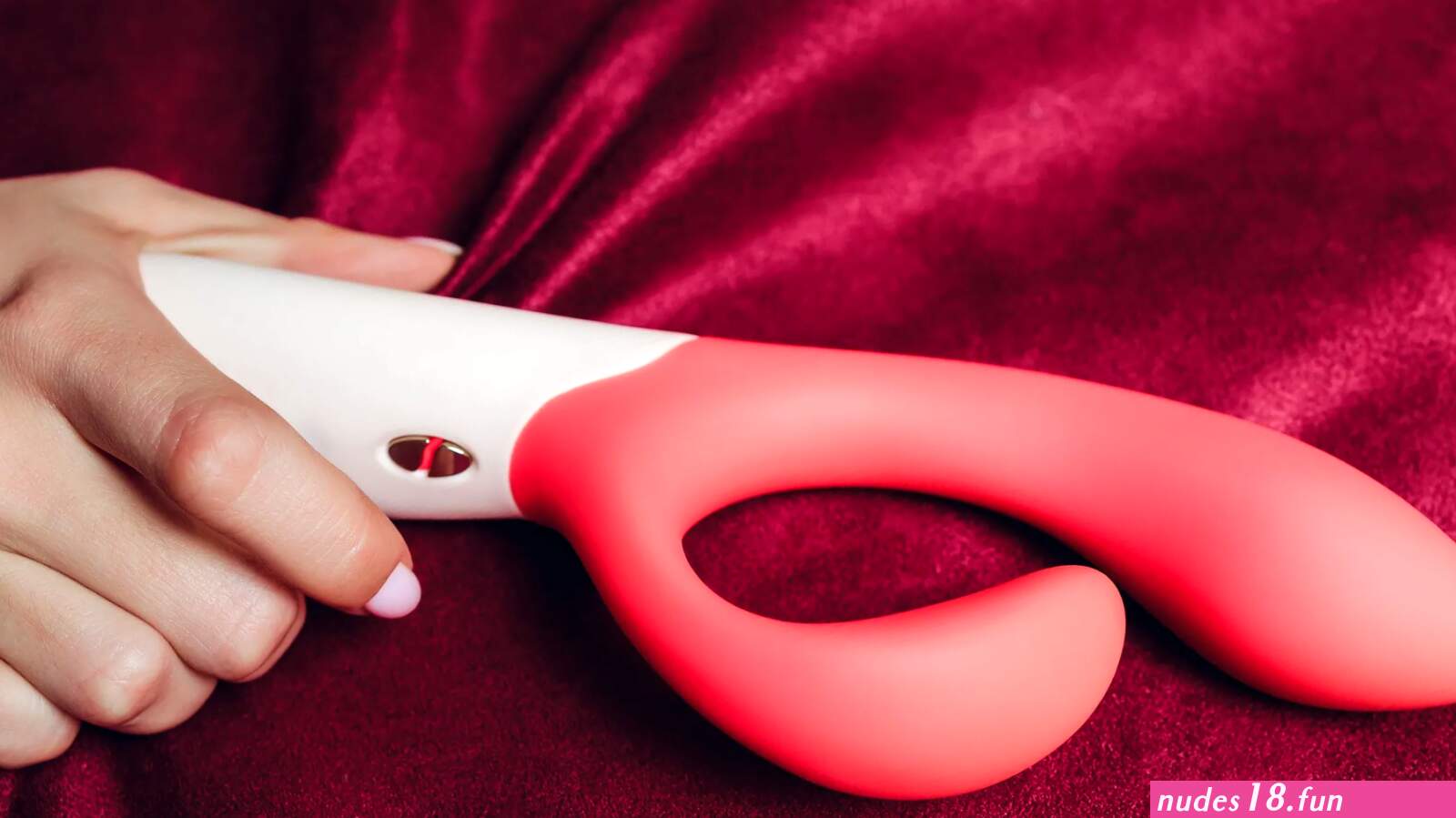 23 Best Quiet Vibrators of 2023 According to Experts